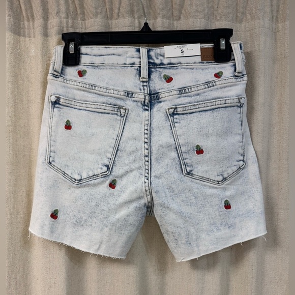 Judy Blue Light Wash Distressed Jean Shorts with Cherry Embroidery - Picture 2 of 7